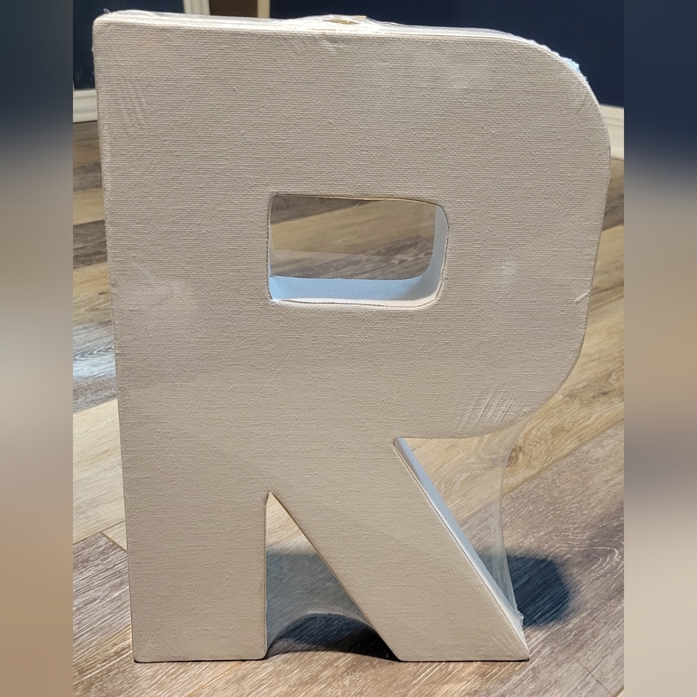 Canvas Letter R - Picture 3 of 5